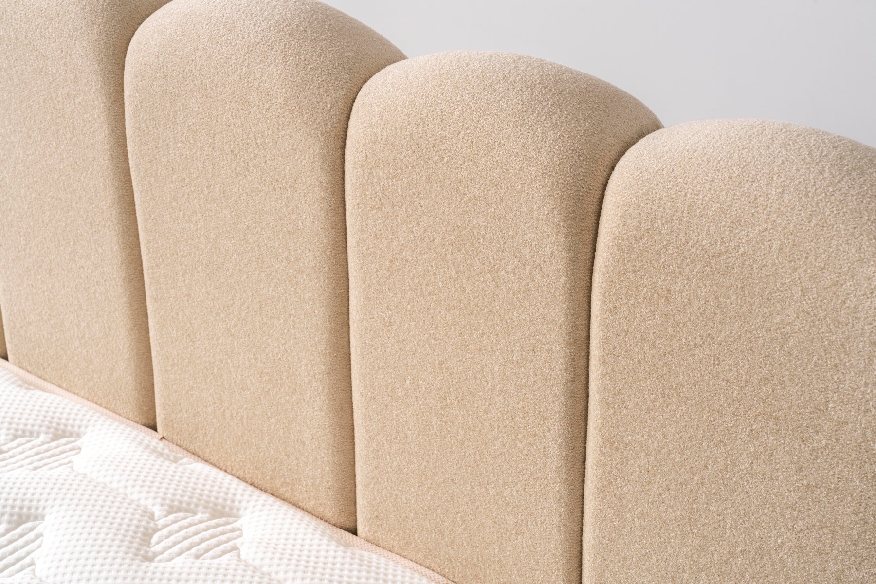 Milan Bedstead