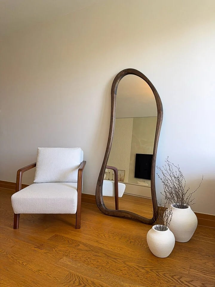 Rina Mirror